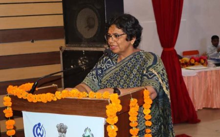 महिलाएं बेहतर कार्यों को सोशल मीडिया के माध्यम से प्रदर्शित कर आमजनों के मध्य बनाएं अपनी पहचान - अध्यक्ष, राष्ट्रीय महिला आयोग