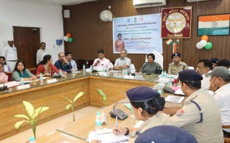 राष्ट्रीय महिला आयोग आपके द्वार कार्यक्रम के तहत की गई महिला जनसुनवाई तथा मण्डलीय समीक्षा बैठक