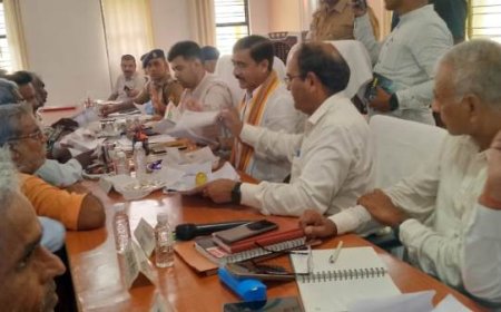 शिकायतों का प्राथमिकता पर निस्तारण कराया जायेगा और गरीबों की भूमि आदि पर अवैध कब्जा मुक्त कराये जायेगें- आशीष सिंह