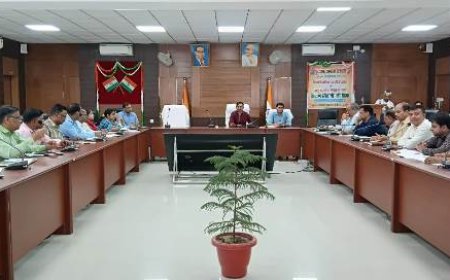 आइजीआरएस पोर्टल पर प्राप्त शिकायतों के गुणवत्तापूर्ण निस्तारण को लेकर अपर जिलाधिकारी की अध्यक्षता में आयोजित हुई बैठक