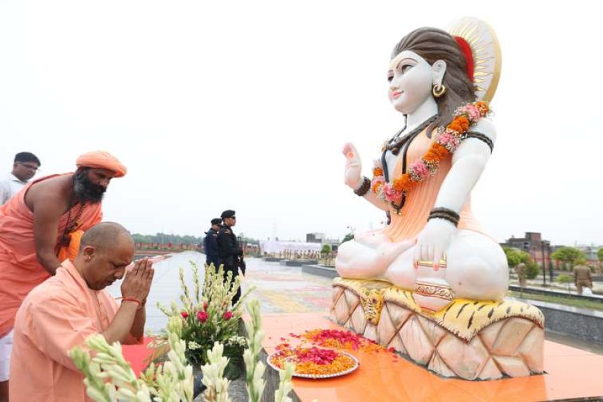 सीएम योगी ने बाबा जहारवीर गोगाम्हाड़ी तीर्थ पर दर्शन कर की पूजा अर्चना