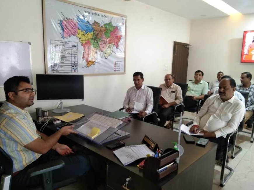 सीडीओ ने की हर घर तिरंगा रैली एवं विभाजन विभीषिका दिवस कार्यक्रम की तैयारियों की समीक्षा