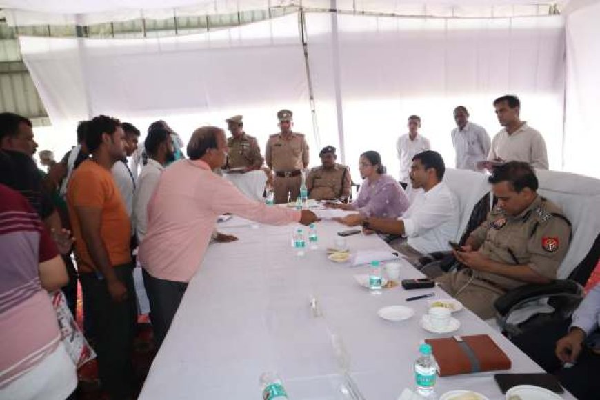 जिलाधिकारी की अध्यक्षता में तहसील रामपुर मनिहारान में सम्पूर्ण समाधान दिवस सम्पन्न