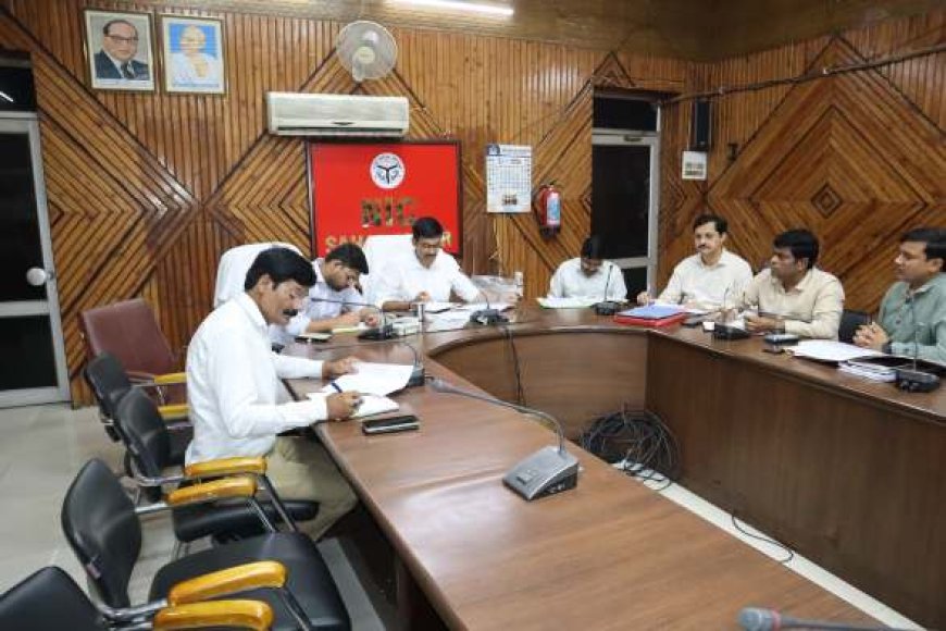 जिलाधिकारी ने की माँ शाकुम्भरी देवी शक्तिपीठ में कराये जा रहे निर्माण कार्यों की समीक्षा