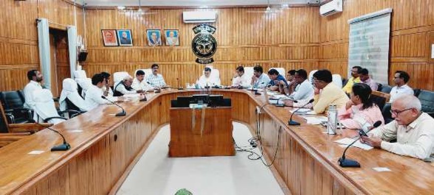 स्वर्ण जयन्ती पार्क रिसिया व इन्दिरा उद्यान में होगा सुविधाओं का विकास