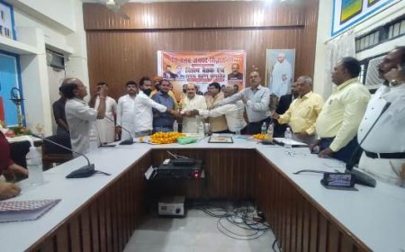 विशेष बैठक एवं शपथ समारोह में बोले, प्रेस क्लब सिद्धार्थनगर की आवाज बनेंगे - विधायक ध्रुव त्रिपाठी