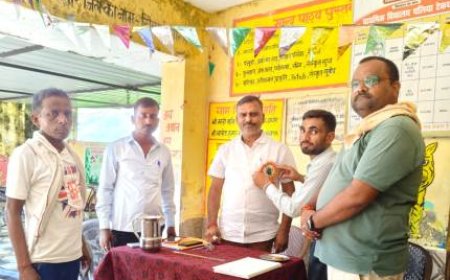 प्राथमिक विधालय पलिया टेकधर में नन्हे-मुन्नों ने बिखेरी प्रतिभा की चमक