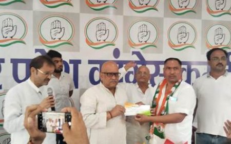 बसपा छोड़कर सहारनपुर से पूर्व ब्लाक प्रमुख भागमल सिंह ने अपने सैकड़ों समर्थकों के साथ ग्रहण की कांग्रेस पार्टी की सदस्यता