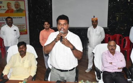 जनपद के 25 अनुदेशको को वितरित किये गये नियुक्ति पत्र