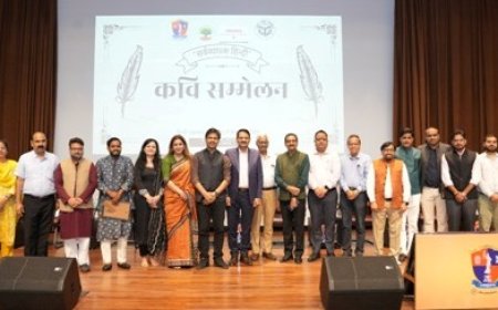 यूपीएसआईएफएस ने किया कवि सम्मेलन से हिन्दी दिवस का स्वागत