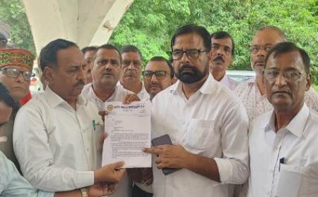 मांगों को लेकर ग्रापए का धरना-प्रदर्शन, सिटी मजिस्ट्रेट ने लिया ज्ञापन