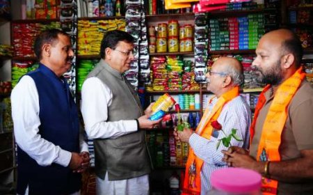 स्वदेशी उत्पादों को अपनाना आत्मनिर्भर भारत की दिशा में महत्वपूर्ण कदम - सीएम धामी