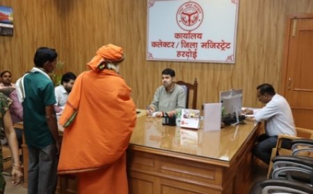 जिलाधिकारी ने जनसुनवाई में सुनी आमजन की समस्याएं