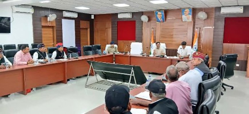 अपर जिलाधिकारी की अध्यक्षता में आयोजित हुई सेवारत/भूतपूर्व सैनिकों एवं उनके आश्रितों की समस्याओं के निस्तारण हेतु बैठक
