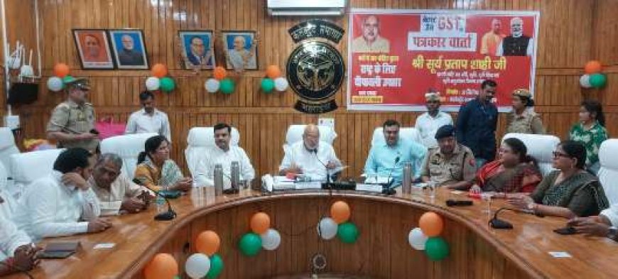 शारदीय नवरात्रि के प्रथम दिन से देशवासियों को मिलेगी टैक्स रिबेट की सौगात: सूर्य प्रताप शाही