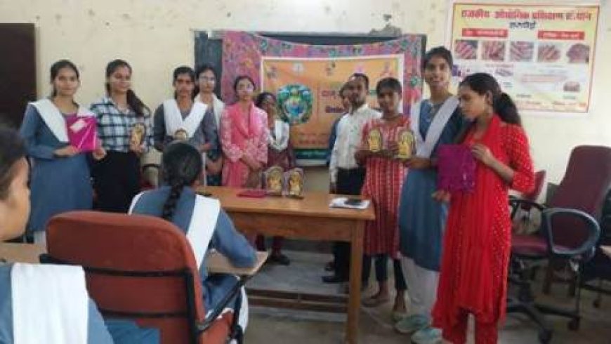 विश्व आयुर्वेद दिवस पर विशेष गोष्ठी एवं औषधीय पौधों का हुआ वितरण