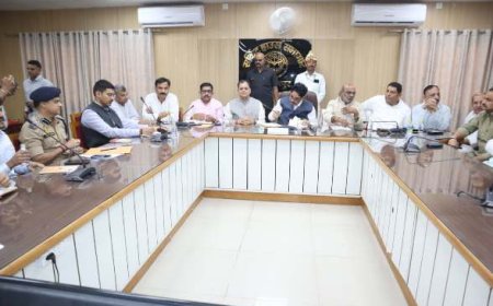 मतदाता सूची में अपना नाम दर्ज कराने के लिए पात्र नागरिक फार्म-18 स्नातक हेतु व फार्म-19 शिक्षक हेतु भरकर संबंधित मतदान केन्द्र पर उपलब्ध कराएं - हृषिकेश भास्कर यशोद