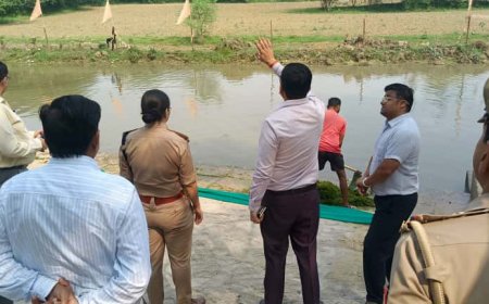 जिलाधिकारी व पुलिस अधीक्षक ने छठ पूजा के लिये घाटों का किया निरीक्षण