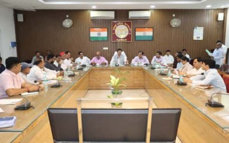 सभी राजनैतिक दल विधानसभा निर्वाचन क्षेत्रों की निर्वाचक नामावलियों के विशेष प्रगाढ पुनरीक्षण में अपना सक्रिय एवं अमूल्य सहयोग दें - जिला निर्वाचन अधिकारी