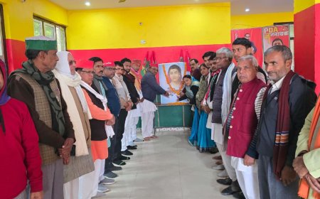 समाजवादी कार्यालय में क्रांतिकारी शिक्षाविद सावित्री बाई फुले जी की मनाई गई जयंती