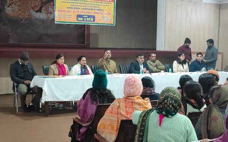 अभिभावक एवं शिक्षक आगे आकर छात्र-छात्राओं को सड़क सुरक्षा एवं यातायात नियमों के प्रति करें जागरूक - संजीव रंजन