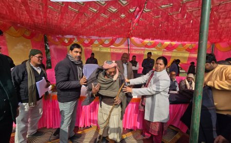 नानपारा के ग्राम गुजरातीपुरवा में सम्पन्न हुआ कम्बल वितरण कार्यक्रम