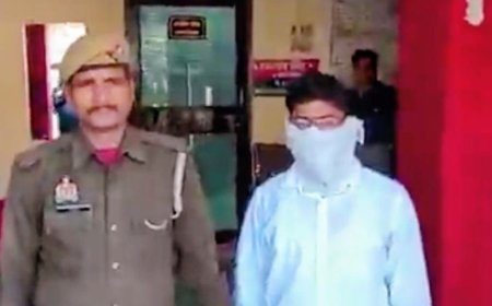 10 हजार की घूस लेते ही फंसा सचिव, एंटी करप्शन टीम ने की बड़ी कार्रवाई