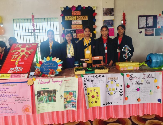 गणतंत्र दिवस पर जगत पब्लिक स्कूल में विज्ञान प्रदर्शनी का हुआ आयोजन