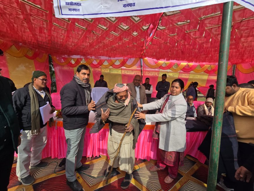 नानपारा के ग्राम गुजरातीपुरवा में सम्पन्न हुआ कम्बल वितरण कार्यक्रम