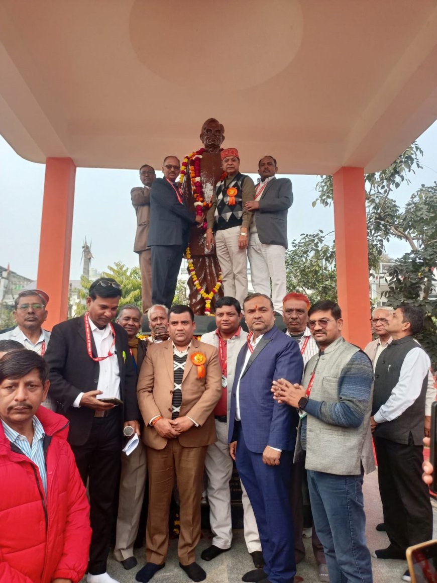 सविता समाज युवा संस्थान द्वारा धूमधाम से मनाई गई भारत रत्न महान जननायक कर्पूरी ठाकुर जी की जयन्ती