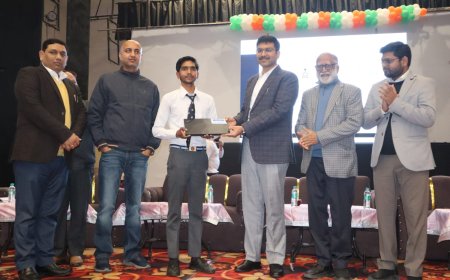 ज्ञानवर्धक कार्यक्रमों के आयोजन से बच्चें प्रोत्साहित होते हैं तथा बेहतर टैक्निक को जानने में मदद मिलती - जिलाधिकारी