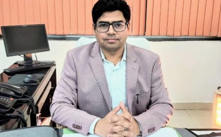 जिलाधिकारी के विजनरी नेतृत्व में हमीरपुर ने स्थापित किए सफलता के नए आयाम, मुख्यमंत्री डैशबोर्ड की रैंकिंग में प्रदेश में हासिल किया दूसरा स्थान