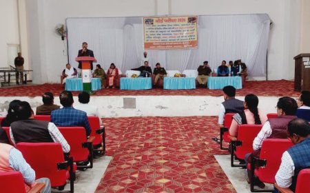 नकलविहीन बोर्ड परीक्षा सम्पन्न कराना जिला प्रशासन की शीर्ष प्राथमिकता - डीएम