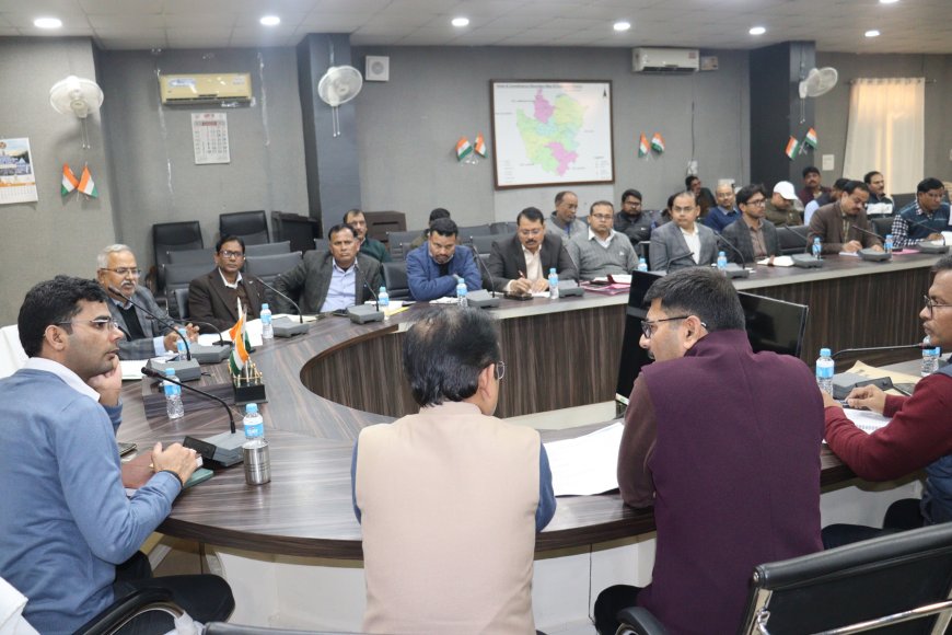 मुख्य विकास अधिकारी ने 22 फरवरी को आयोजित होने वाले वृहद/मेगा शिविर के दृष्टिगत जनपद स्तरीय अधिकारियों के साथ किया बैठक