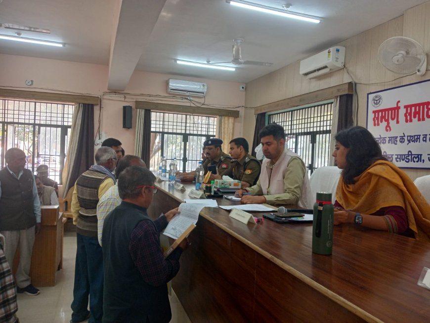 कल्याणकारी योजनाओं के पात्र व्यक्तियों को चिन्हित कर लाभान्वित करायें- अनुनय झा