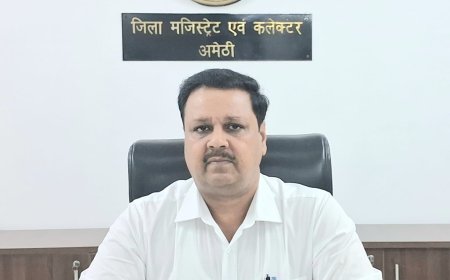 जिलाधिकारी ने जनपदवासियों को होली पर्व की दी शुभकामनाएं एवं बधाई