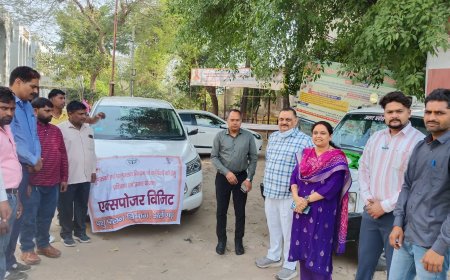 सीडीओ ने पशुपालकों को एक्सपोजर विजिट के लिए हरी झण्डी दिखाकर किया रवाना