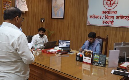 जिलाधिकारी ने जन सनुवाई में सुनी शिकायतें