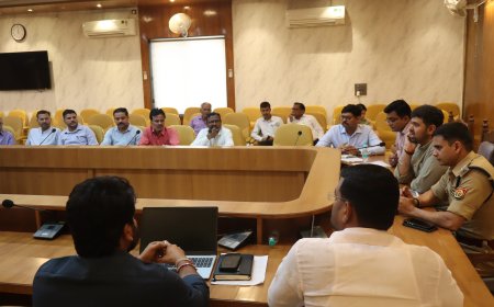 सभी बसों का संचालन चुंगी के बाहर से किया जायेगा - जिलाधिकारी