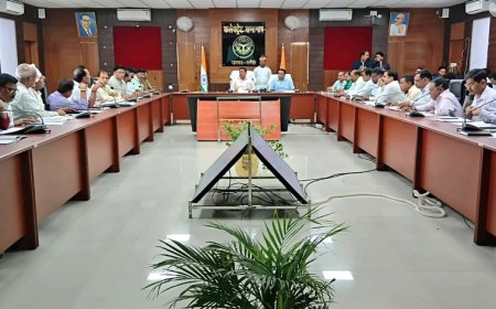 जिला उद्योग बन्धु एवं औद्योगिक व्यापारिक सुरक्षा फोरम तथा एम0ओ0यू0 क्रियान्वयन समिति की जिलाधिकारी ने की बैठक