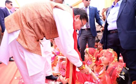 मुख्यमंत्री ने सामूहिक कन्या पूजन कार्यक्रम में की शिरकत