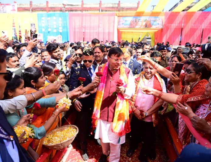 काशीपुर रंगोत्सव होली मिलन समारोह में शामिल हुए मुख्यमंत्री पुष्कर सिंह धामी
