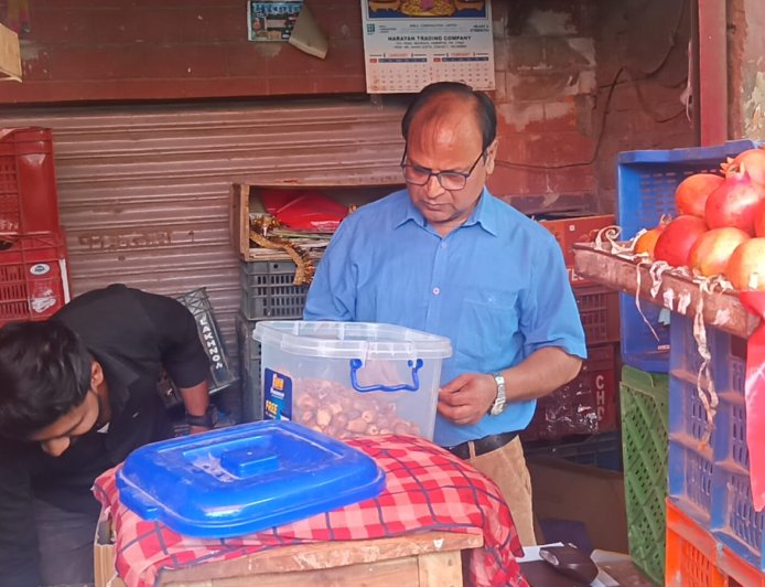 त्योहारों को लेकर मिलावट खोरों पर सख्ती, खाद्य सुरक्षा विभाग ने की छापेमारी