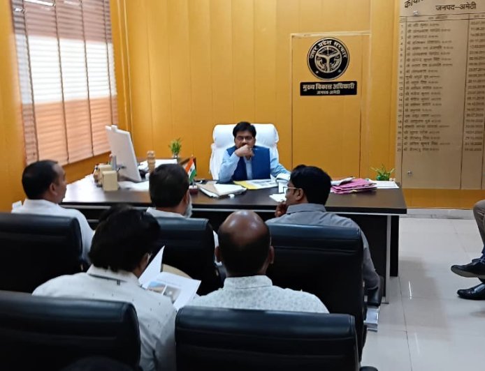 मुख्य विकास अधिकारी की अध्यक्षता में आयोजित हुई जिला आयुष समिति की बैठक