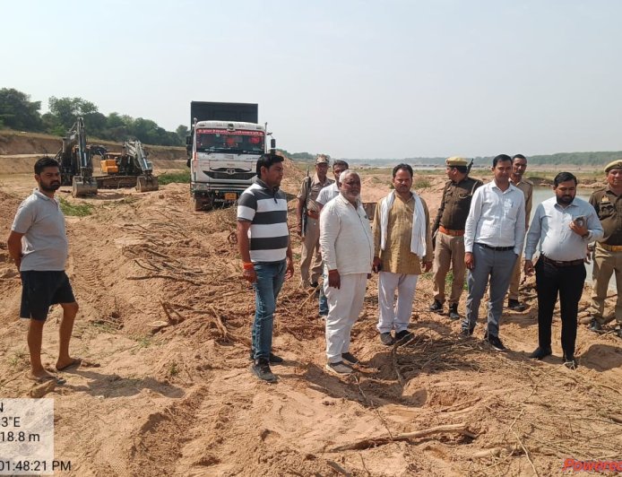 मोरंग-बालू के खनन माफियाओं के आगे सरकारी अमला नतमस्तक