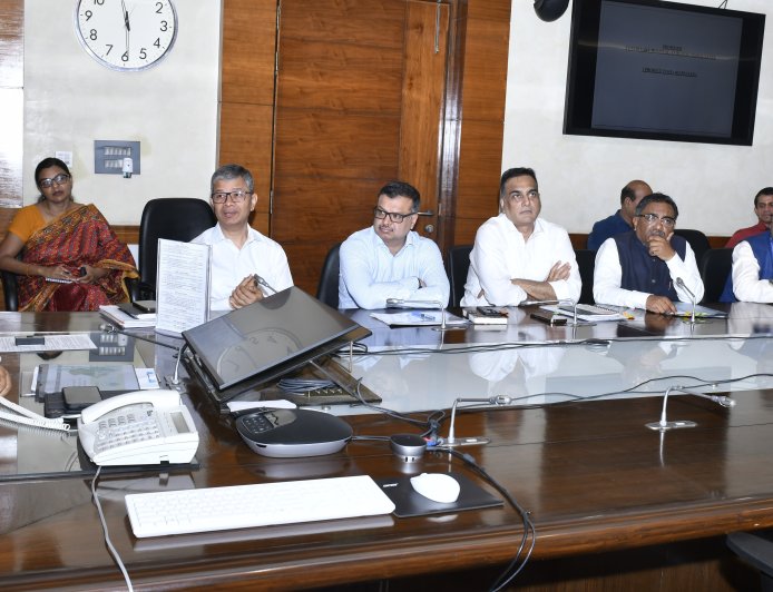 मुख्य सचिव की अध्यक्षता में नाबार्ड के आरआईडीएफ से वित्त पोषित परियोजनाओं से संबंधित वित्तीय वर्ष 2025-26 की हाई पावर कमेटी की पंचम समीक्षा बैठक सम्पन्न