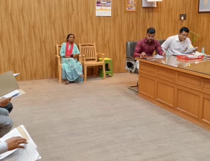 स्टार एवं भूमि विवाद सन्दर्भाे का निस्तारण निष्पक्ष एवं गुणवत्ता पूर्ण करायेंः-अनुनय झा