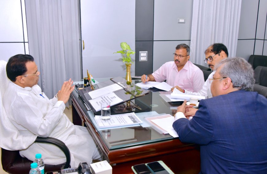 दिव्यांगजन और पिछड़ा वर्ग को आत्मनिर्भर बनाने के लिए योगी सरकार प्रतिबद्ध - मंत्री नरेन्द्र कश्यप