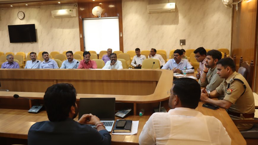 सभी बसों का संचालन चुंगी के बाहर से किया जायेगा - जिलाधिकारी