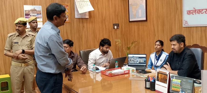 एक दिन के लिए जिलाधिकारी बनी जीजीआईसी इण्टर कालेज की अदिति सिंह